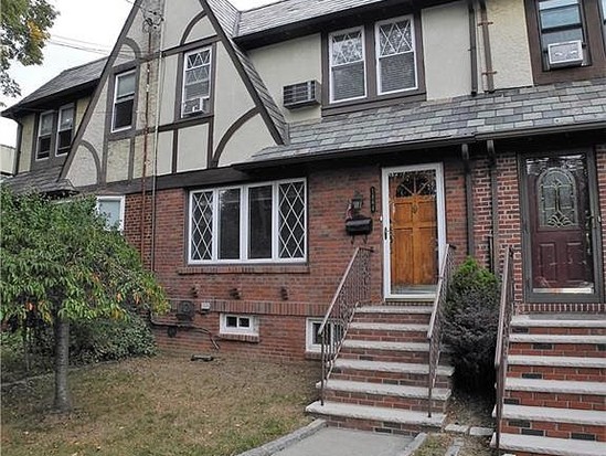 Single-family for Sale Morris Park, Bronx