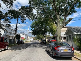 Home for Foreclosed Midland Beach, Staten Island