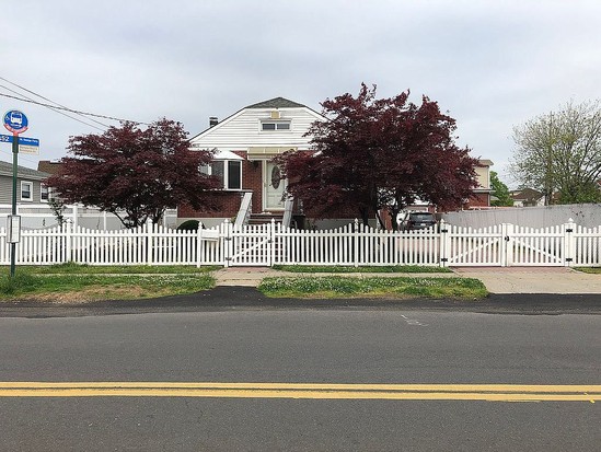 Single-family for Sale South Beach, Staten Island