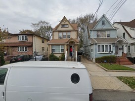 Home for Pre-foreclosure St Albans, Queens