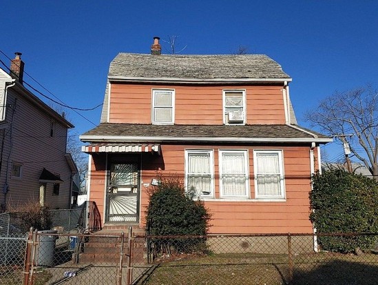 Single-family for Pre-foreclosure / auction St Albans, Queens