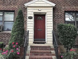 Home for Sale Auburndale, Queens