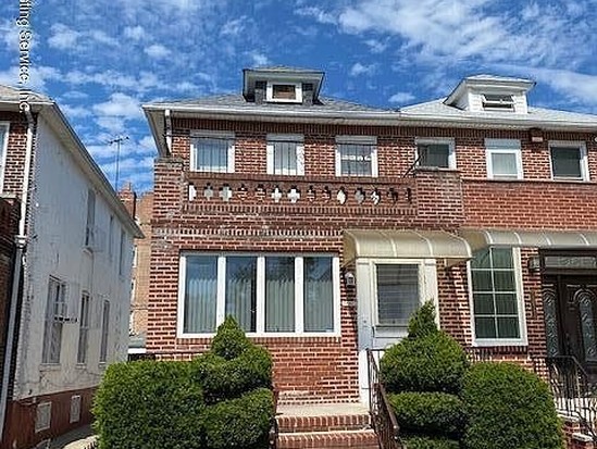 Single-family for Sale Bensonhurst, Brooklyn