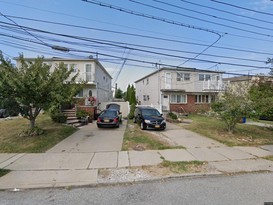 Home for Pre-foreclosure / auction Graniteville, Staten Island