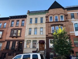 Home for Pre-foreclosure / auction Hamilton Heights, Manhattan