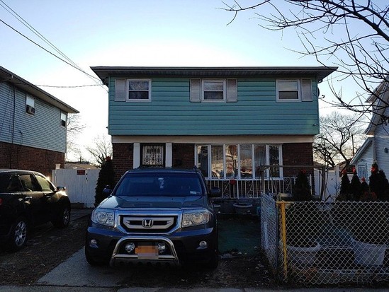 Single-family for Pre-foreclosure / auction Springfield Gardens, Queens