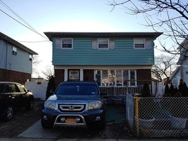 Home for Pre-foreclosure / auction Springfield Gardens, Queens