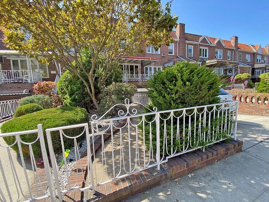 Single-family for Sale Sheepshead Bay, Brooklyn