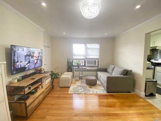 Condo for Sale Fresh Meadows, Queens