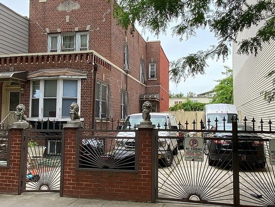 Single-family for Sale Bushwick, Brooklyn