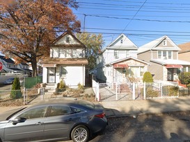 Home for Pre-foreclosure St Albans, Queens