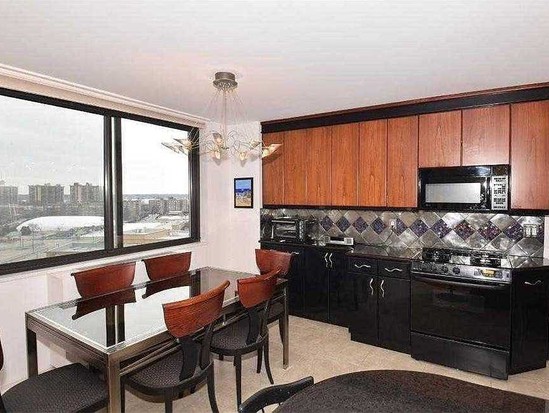 Condo for Sale Bayside, Queens