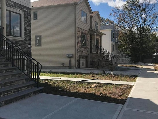 Single-family for Sale Princes Bay, Staten Island