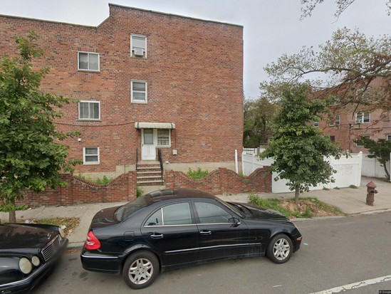 Multi-family for Pre-foreclosure / auction Canarsie, Brooklyn