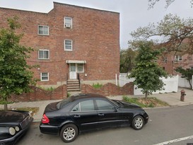 Home for Pre-foreclosure / auction Canarsie, Brooklyn