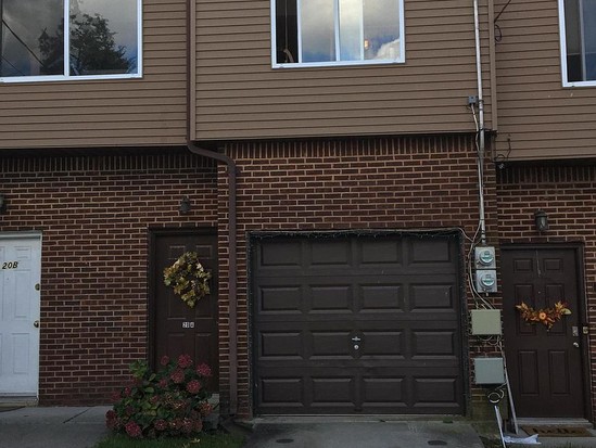 Townhouse for Sale Meiers Corners, Staten Island