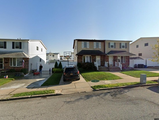 Single-family for Pre-foreclosure Greenridge, Staten Island