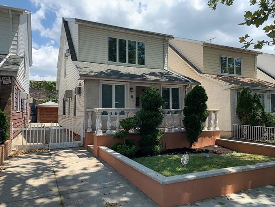 Single-family for Sale Bensonhurst, Brooklyn