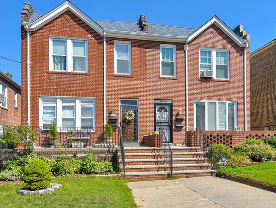 Multi-family for Sale Auburndale, Queens