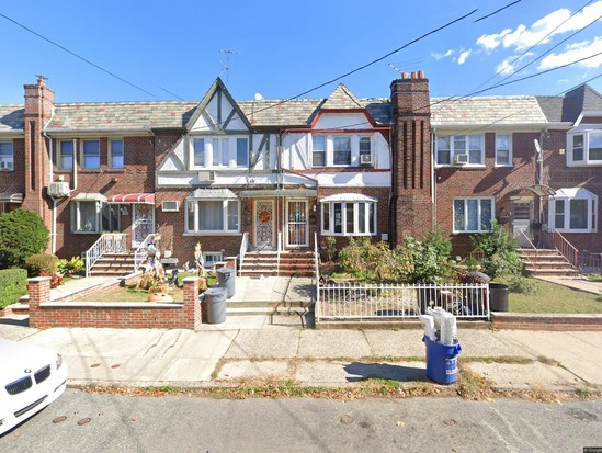 Single-family for Pre-foreclosure Sheepshead Bay, Brooklyn