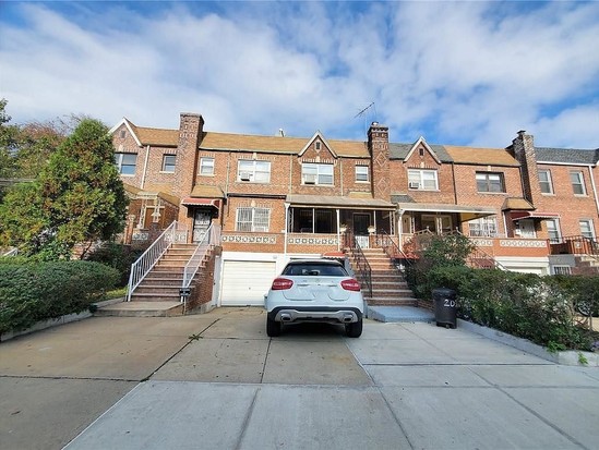 Single-family for Sale Bath Beach, Brooklyn