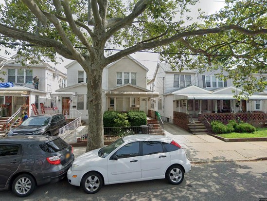 Single-family for Pre-foreclosure / auction Marine Park, Brooklyn