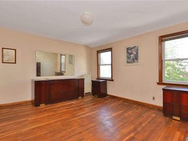 Home for Sale Auburndale, Queens