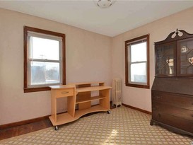 Home for Sale Auburndale, Queens