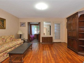 Home for Sale Auburndale, Queens