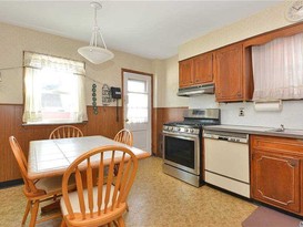 Home for Sale Auburndale, Queens