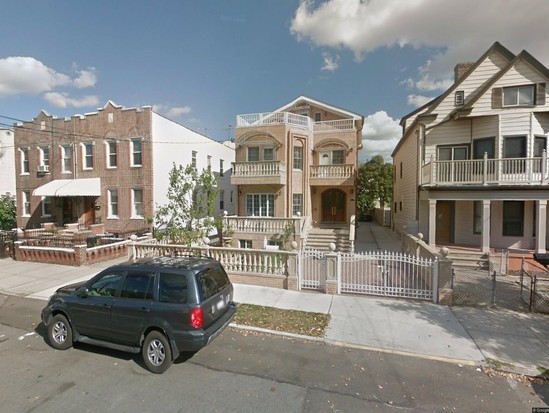 Multi-family for Pre-foreclosure / auction Gravesend, Brooklyn