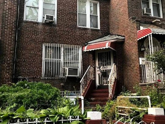 Single-family for Pre-foreclosure / auction Castle Hill, Bronx