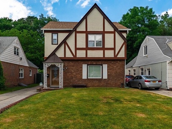 Single-family for Sale Oakland Gardens, Queens