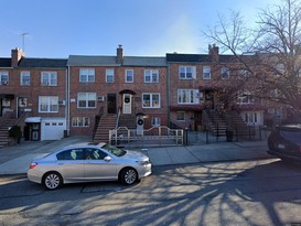 Home for Pre-foreclosure / auction Astoria, Queens