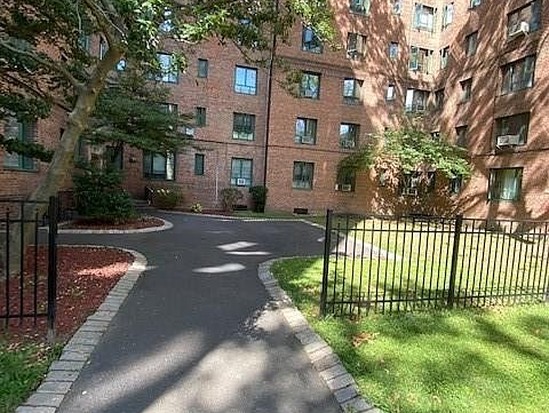 Condo for Sale Parkchester, Bronx