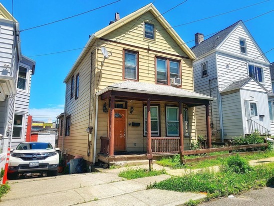 Multi-family for Pre-foreclosure / auction Rosebank, Staten Island