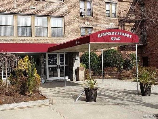 Condo for Sale Bayside, Queens