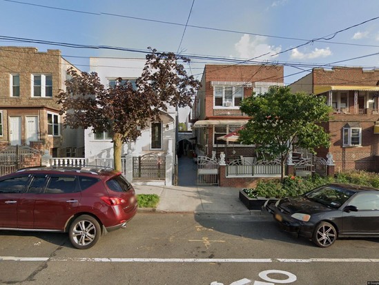 Multi-family for Pre-foreclosure / auction Castle Hill, Bronx