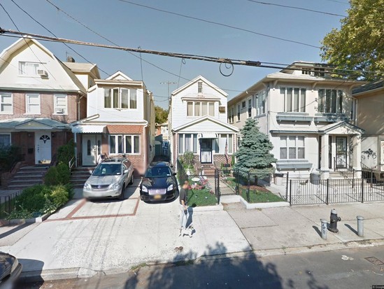 Single-family for Pre-foreclosure Sheepshead Bay, Brooklyn