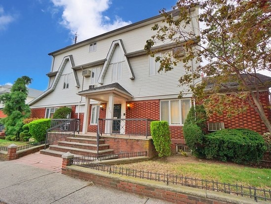 Single-family for Sale Sheepshead Bay, Brooklyn