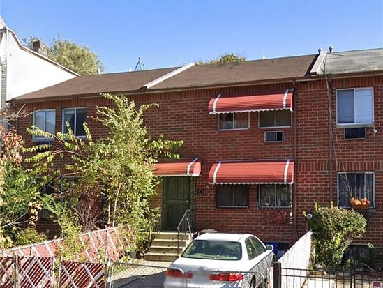 Single-family for Sale East Tremont, Bronx