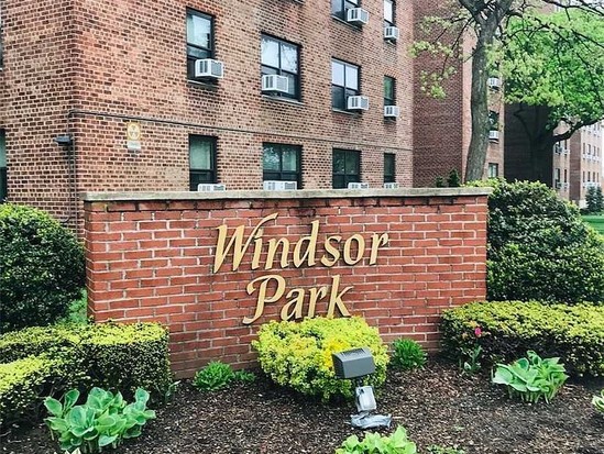 Condo for Sale Oakland Gardens, Queens