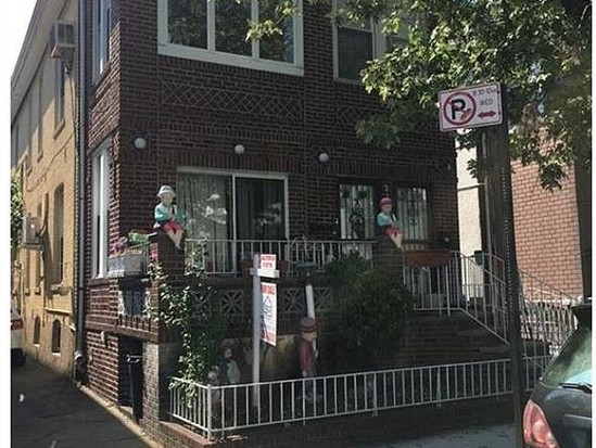 Multi-family for Sale Bensonhurst, Brooklyn