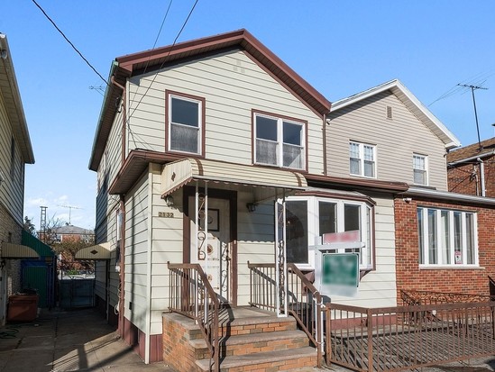 Single-family for Sale Gravesend, Brooklyn