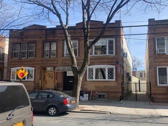 Single-family for Pre-foreclosure / auction Ridgewood, Queens