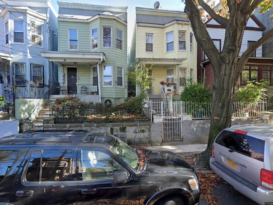 Multi-family for Pre-foreclosure East Tremont, Bronx