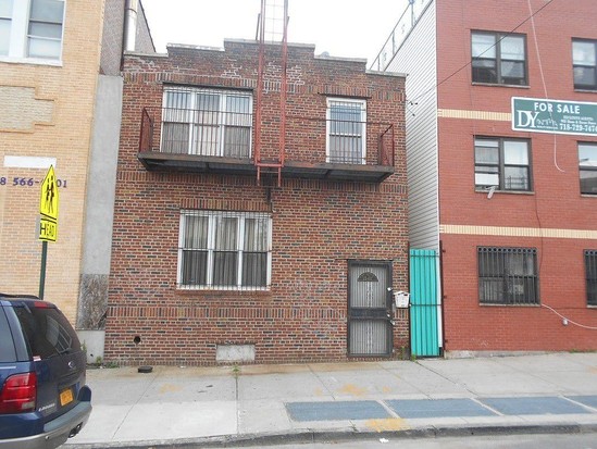 Single-family for Pre-foreclosure / auction East New York, Brooklyn