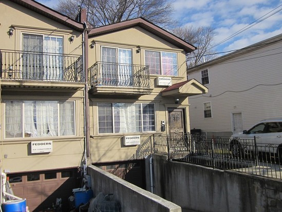 Single-family for Pre-foreclosure / auction Queens Village, Queens