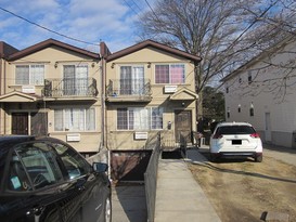 Home for Pre-foreclosure / auction Queens Village, Queens