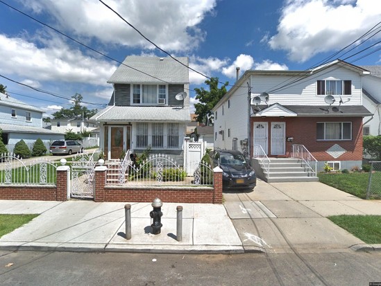 Single-family for Pre-foreclosure Laurelton, Queens